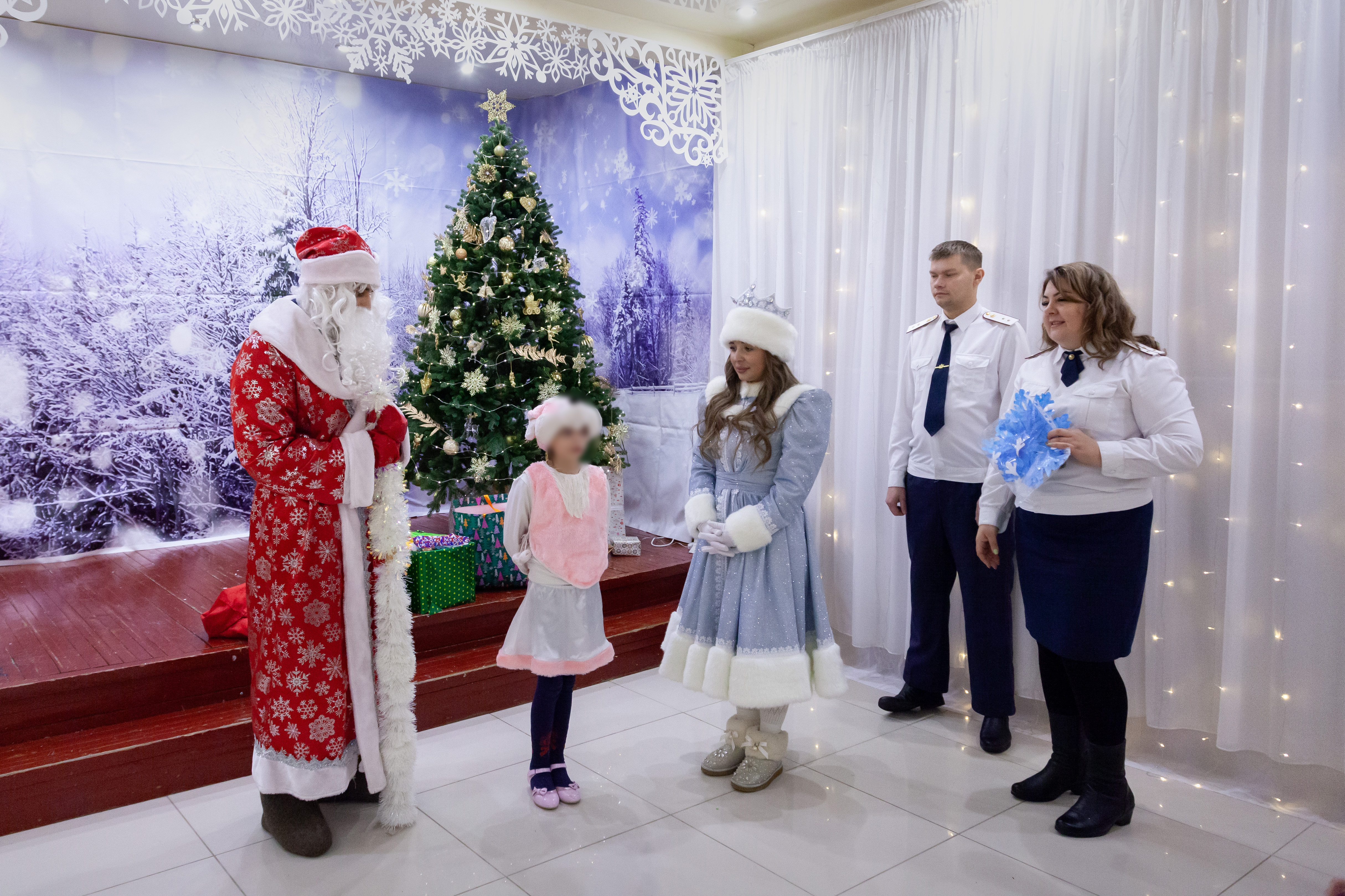 Новогодние конкурсы для всей семьи дома