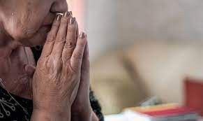 В Якутске 72-летняя пенсионерка продала комнату и перевела мошенникам почти два миллиона рублей