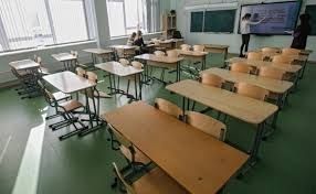 В Якутске школы готовятся к переходу на дистанционное обучение