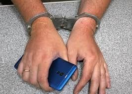 В одном из баров Якутска юноша украл у посетительницы два дорогостоящих смартфона