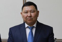 "Единственные поставщики" довели до суда главу Службы госзаказчика