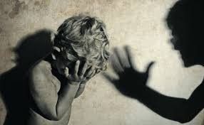 В Якутске мужчина, два года истязавший детей, предстал перед судом