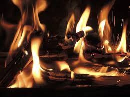 В Якутске сгорел гараж с "Камазом"