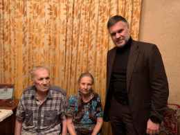 В АЛДАНСКОМ РАЙОНЕ КИРИЛЛ БЫЧКОВ ВСТРЕТИЛСЯ С ВЕТЕРАНАМИ ВОЙНЫ И ТЫЛА