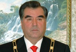 Президент-рекордсмен: Эмомали Рахмон снова вне конкуренции
