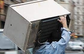 В Якутии гость украл... холодильник