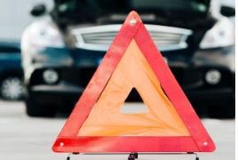 В Амгинском улусе автомобиль врезался в столб: Пассажир погиб, водитель получил травмы