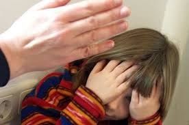 В Якутии психически больная мать избила своих малолетних дочерей