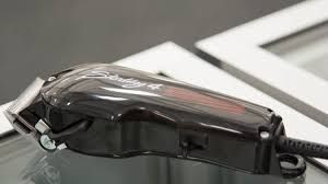 В Нерюнгринском районе мужчина похитил машинку для стрижки из парикмахерской