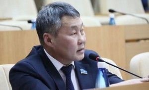Непотопляемый «завхоз» органов власти Якутии вновь хочет в депутаты
