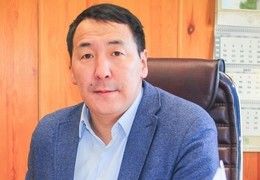 Для чьих нужд потребовался в Амге Luxury Land Cruiser?