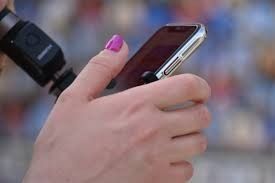 Лжесотрудник банка обманул жительницу Мирного и выманил почти миллион рублей