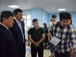 Сергей Местников обсудил с представителями АГАТУ и министерства образования вопросы подготовки кадров