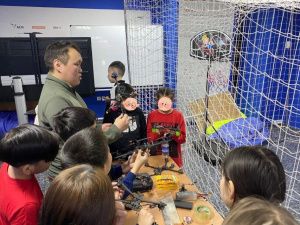 Воспитанникам центра «Берегиня» провели экскурсию по технопарку «Якутия»