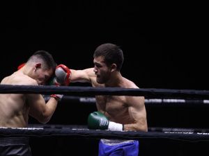 Без единого поражения. Якутские боксёры завоевали титулы вечера профбокса «Вызов Севера»