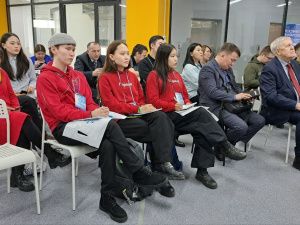 На площадке Гражданского форума в Якутске обсудили вопросы патриотического воспитания молодёжи