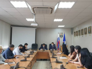 Руководитель района встретился с молодежью Хангаласского улуса