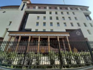 Убийство в отделе? В Якутске задержали пятерых полицейских