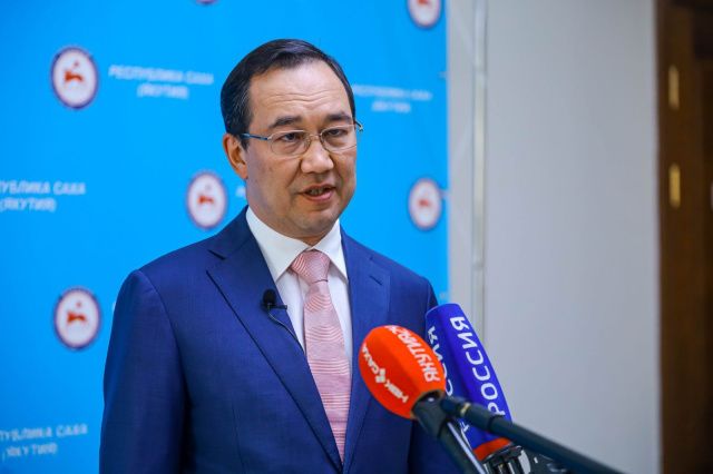 Айсен Николаев поздравляет с Днём строителя