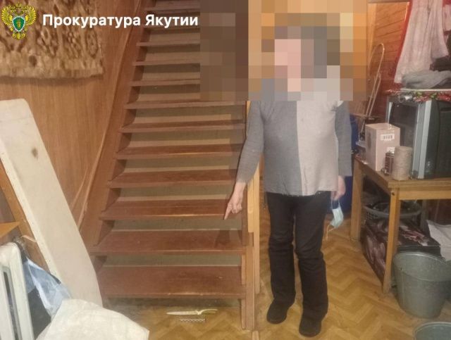 Жительница Якутии пырнула супруга ножом и не вызвала скорую: Раненый мужчина пролежал несколько дней дома и был госпитализирован слишком поздно