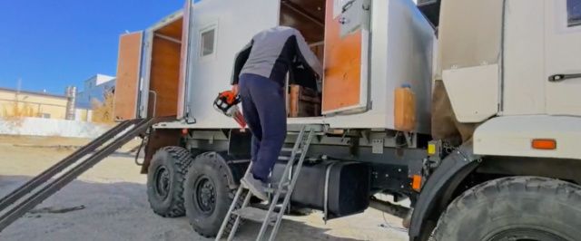 Возобновились поиски пропавшего в апреле коневода