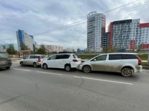 В Якутске произошло тройное ДТП: Пострадала пассажирка