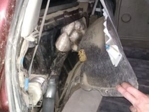 Нерюнгринский «связной»: В Якутии члены ОПГ прятали в автомобильных тайниках наркотики