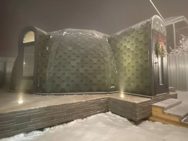 Министр предпринимательства показал купольный дом в Якутске