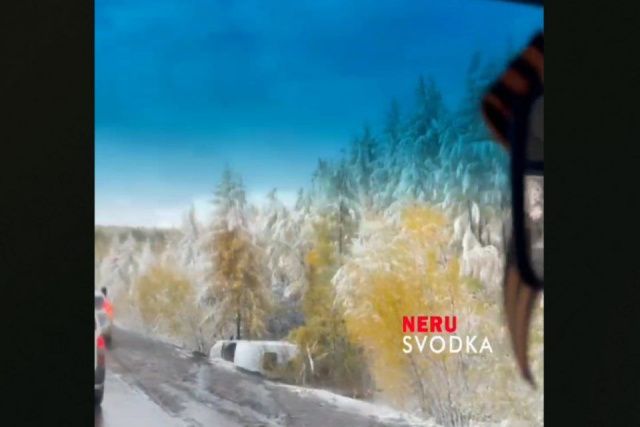 Микроавтобус съехал в кювет и опрокинулся на трассе «Лена» в Якутии