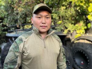 Герой России Родимир Максимов встретился с сотрудниками опорного пункта Якутии в ЛНР