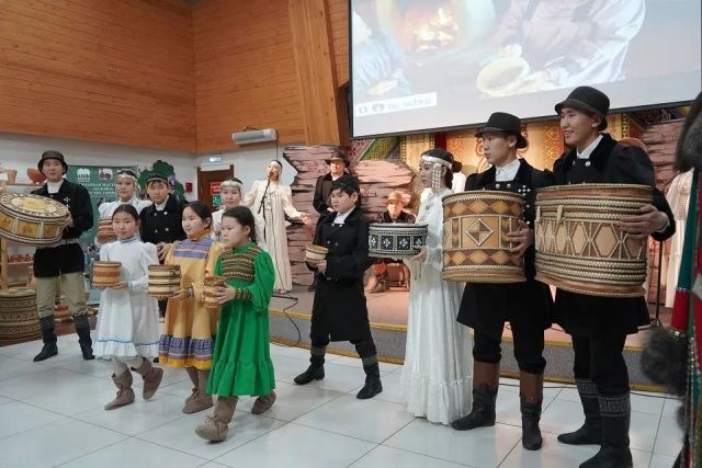 В Якутии лучшие династии мастеров представили семейные традиции