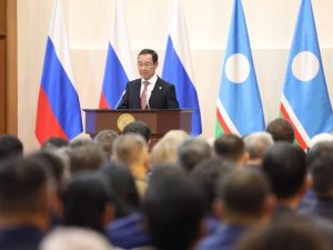 Айсен Николаев заявил о дальнейшем сокращении управленцев в бюджетном секторе