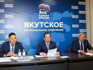 Айсен Николаев: задача — перезагрузить работу первичных отделений партии «Единая Россия» в республике