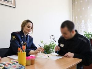 Исправление через рисунок: психологи УФСИН применяют метод арт-терапии