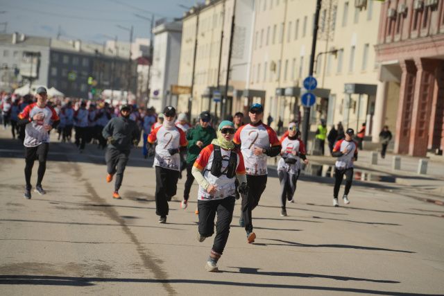 В Якутске прошел массовый легкоатлетический забег наследников Победы «Помним! Гордимся! Благодарим!»