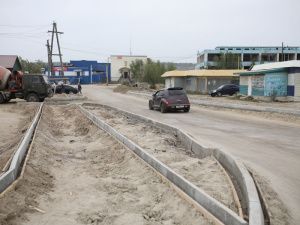 Министр транспорта Александр Тарасов проверил ход ремонта дорог в Якутске