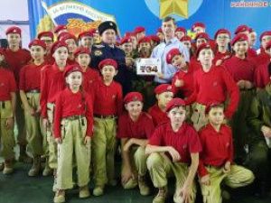 ООО «Ассоциация строителей АЯМ» организовало   алданским юнармейцам   коллективный выход на фильм «Т-34»