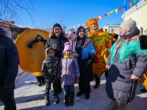 Глава Якутии посетил праздник «Широкая Масленица»