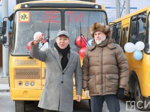 Спортивным учреждениям Якутии вручили микроавтобусы и автобусы