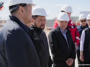 Айсен Николаев осмотрел объекты строительства и благоустройства в Якутске