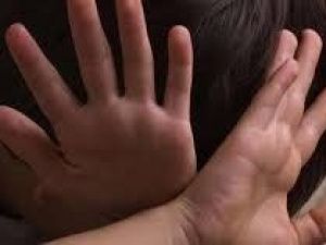 Воспитателя Республиканской специальной школы-интернат для неслышащих обучающихся обвинили в истязании малолетних детей