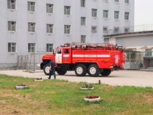 В СИЗО-1 прошли пожарно-тактические учения с участием сотрудников МЧС
