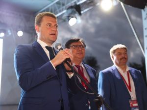 ВЭФ-2023: Алексей Чекунков посетил павильон Якутии на выставке «Улица Дальнего Востока»