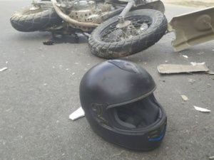 ГИБДД — о ДТП на Сергеляхском шоссе: мотоциклист выехал на встречную полосу