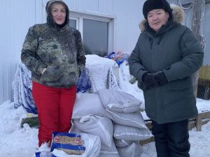 Для голодающих собак из приюта ветеринары закупили корма на свои деньги!