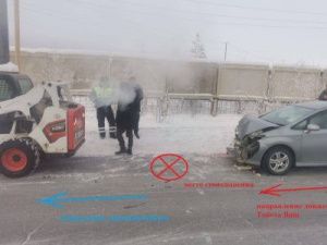 В Якутске "Тойота" столкнулась с погрузчиком: Госпитализирована девушка-пассажирка