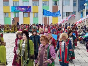 В Таттинском улусе отдали дань памяти Платону Ойунскому