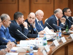 Трутнев рассмотрел вопрос реконструкции аэропортов Дальнего Востока