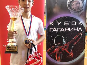 В Якутске прошли первые соревнования среди школьников по сахаваболу на Кубок Гагарина