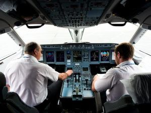 «Я выбрал профессию летать»: Юрий Скицкий рассказал, как проходит день второго пилота